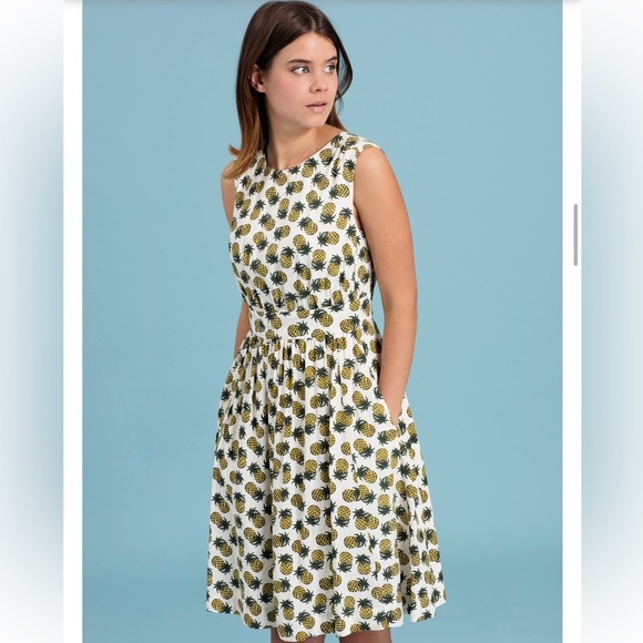 Emily and Fin ModCloth Too Much Fun Dress Featuring Pineapples. Size Medium. - Picture 1 of 6